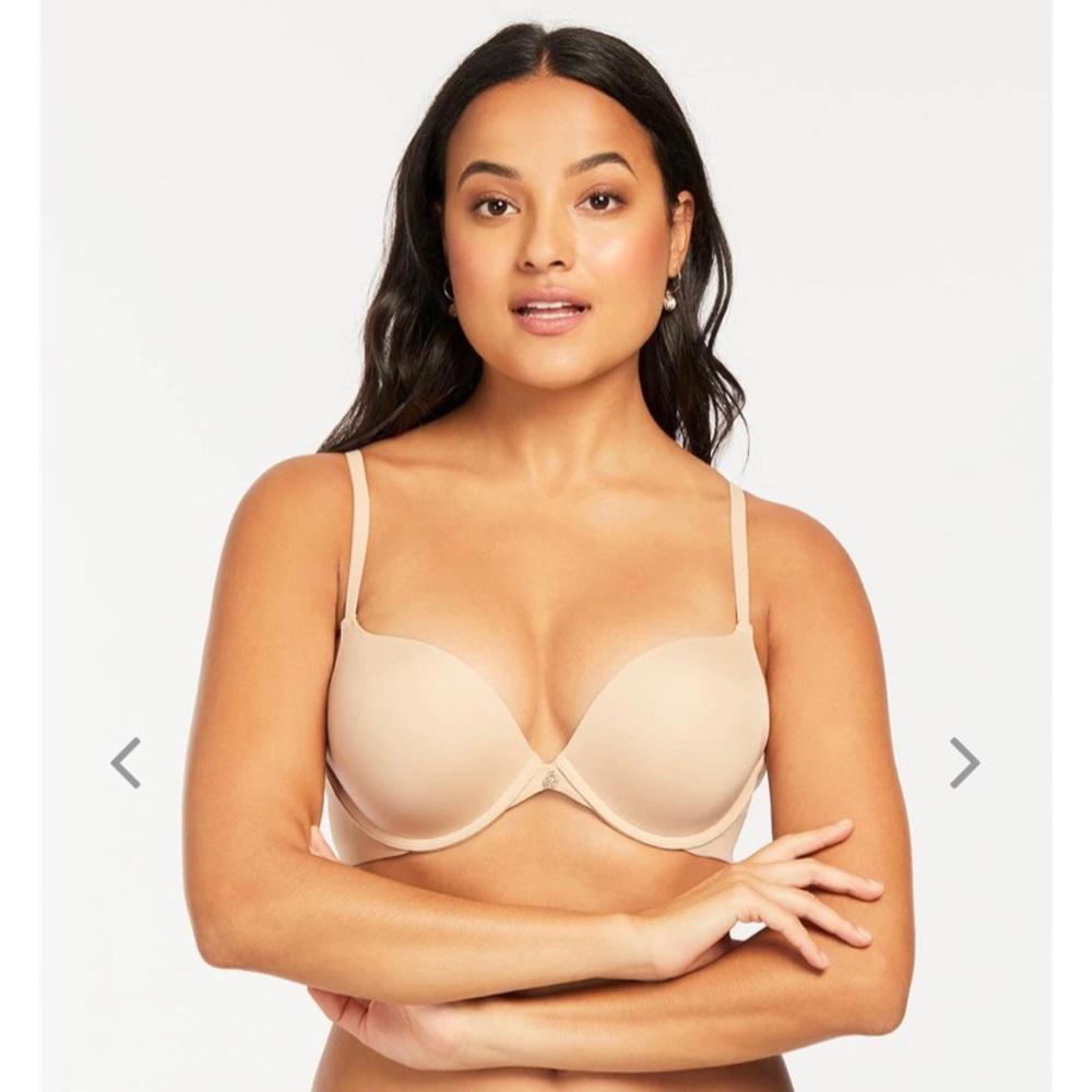 EUC Montelle add 2 cup sizes 32D Excellent condition padded push up